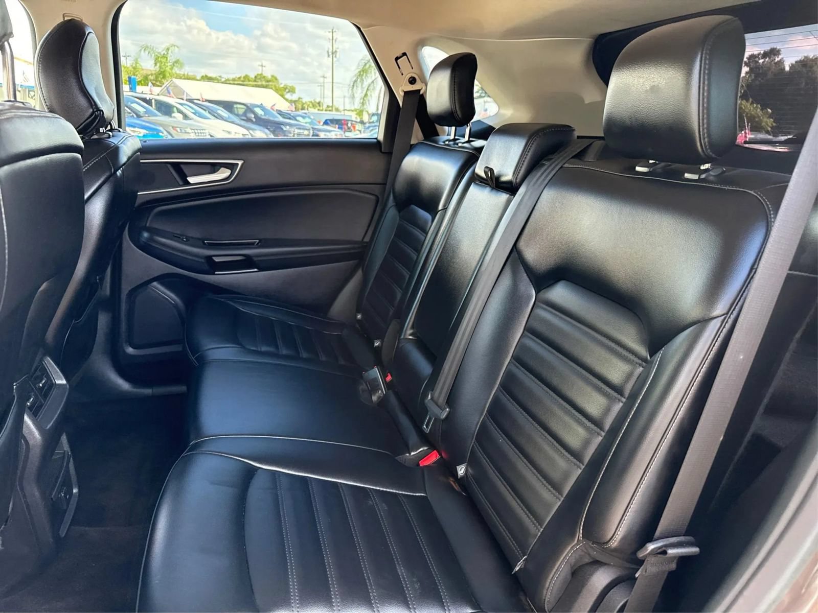 Used 2019 Ford Edge SEL w/ Equipment Group 201A AWD/4WD image 10