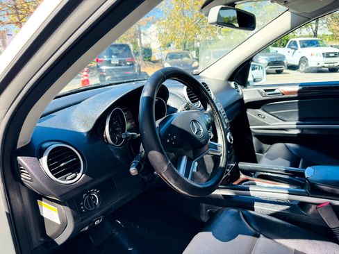 Used 2010 Mercedes-Benz ML 350 4MATIC image 13