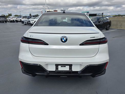 New 2026 BMW i7 eDrive50 w/ M Sport Package image 4