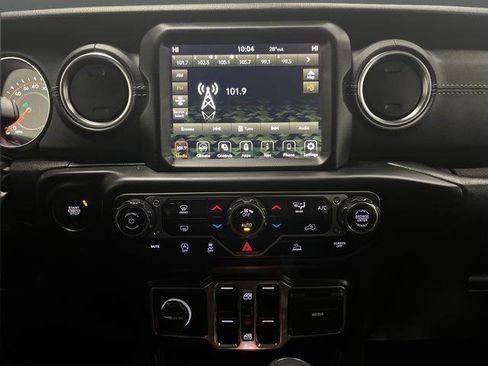 Used 2022 Jeep Gladiator Overland w/ Popular Equipment Package image 7