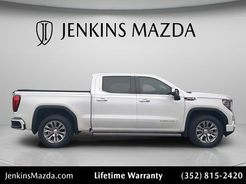 Used 2023 GMC Sierra 1500 Denali image 2