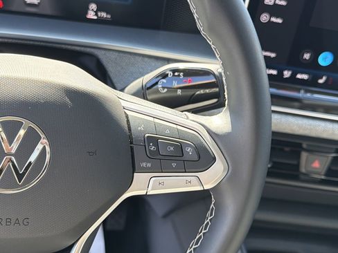 Used 2025 Volkswagen Tiguan S image 26