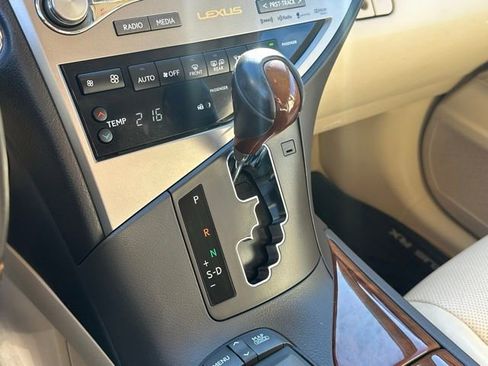 Used 2013 Lexus RX 450h AWD image 10