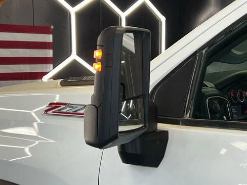 Used 2023 Chevrolet Silverado 2500 LT w/ Convenience Package image 10