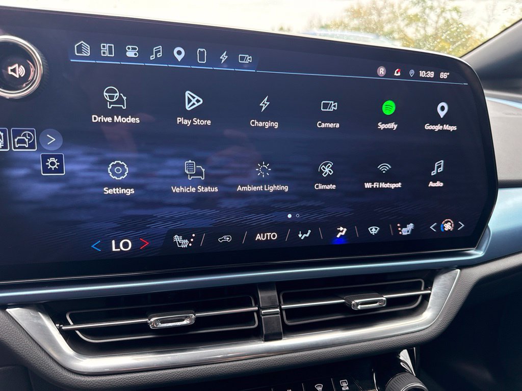 Used 2024 Chevrolet Equinox EV LT w/ LPO, All-Weather Mat Package FWD image 28