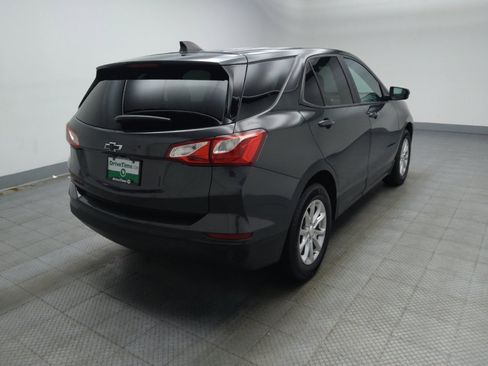 Used 2020 Chevrolet Equinox LS w/ LS Convenience Package image 9