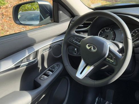 Used 2025 INFINITI QX50 Luxe image 13