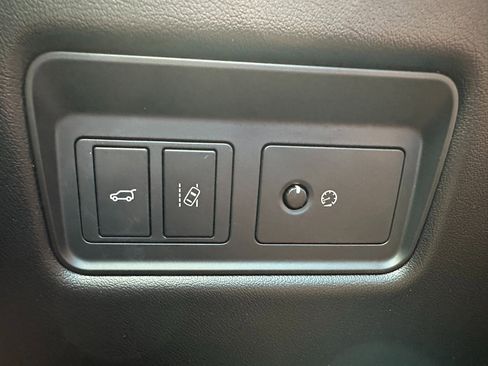 Used 2016 Land Rover Range Rover Sport SE image 29