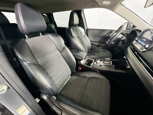 Used 2022 Mitsubishi Outlander SE image 31