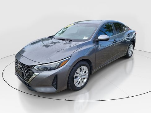 Used 2025 Nissan Sentra S FWD image 3