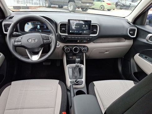 New 2026 Hyundai Venue SEL FWD image 10
