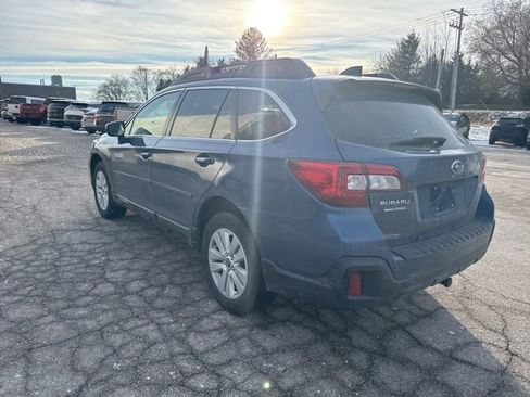 Used 2019 Subaru Outback 2.5i Premium image 5