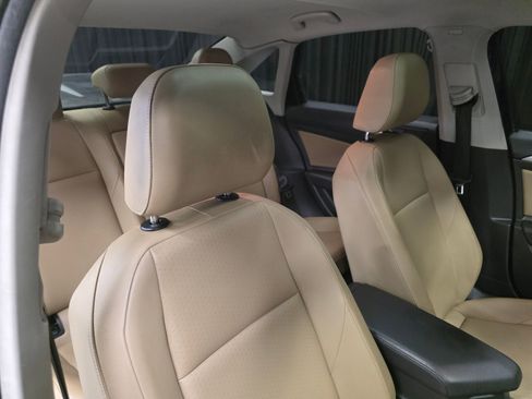 Used 2019 Volkswagen Jetta SE w/ Cold Weather Package FWD image 30