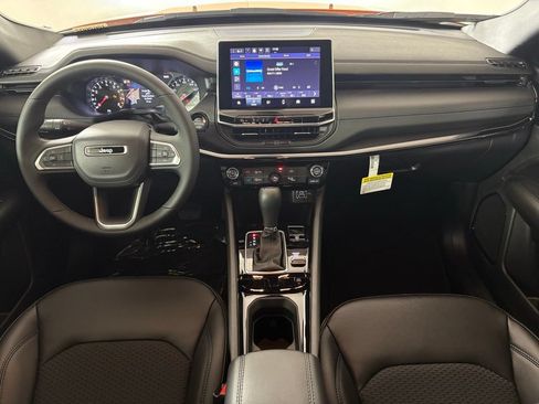 New 2026 Jeep Compass Latitude AWD/4WD image 32