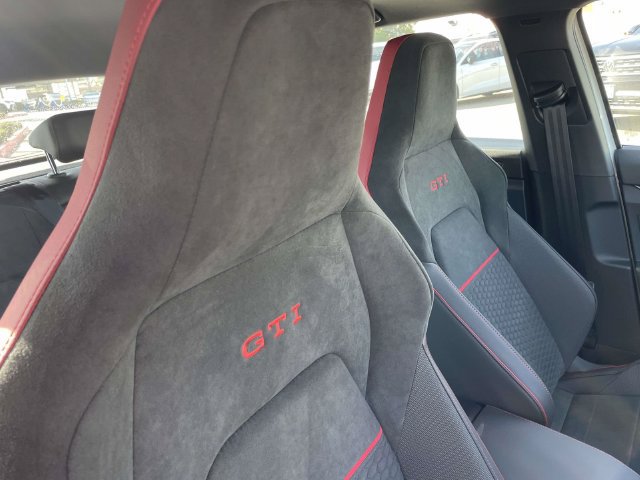 New 2026 Volkswagen GTI SE FWD image 29