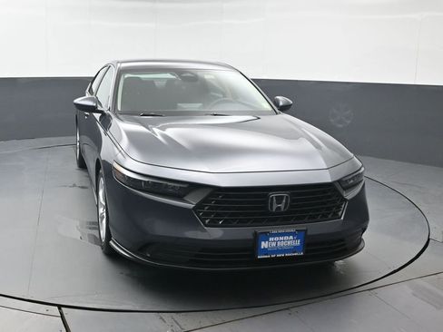 Certified 2023 Honda Accord LX image 11