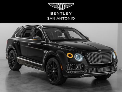 Used 2017 Bentley Bentayga AWD/4WD image 1