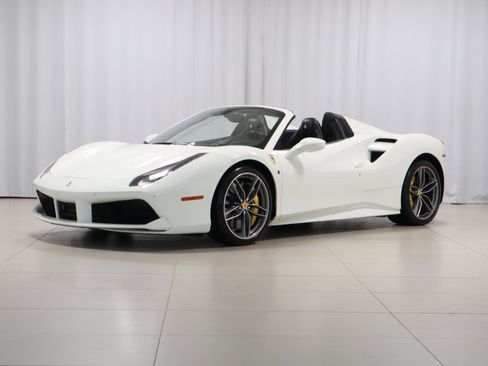 Used 2018 Ferrari 488 Spider Convertible RWD image 3