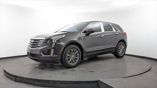 Used 2017 Cadillac XT5 Luxury w/ Driver Awareness Package FWD image 2