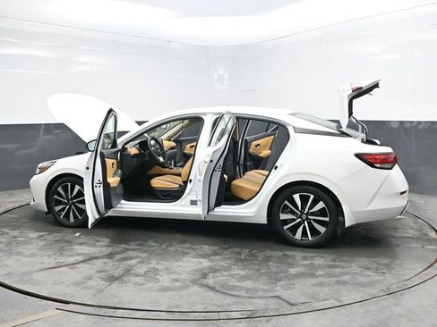 Used 2023 Nissan Sentra SV w/ SV Premium Package FWD image 35