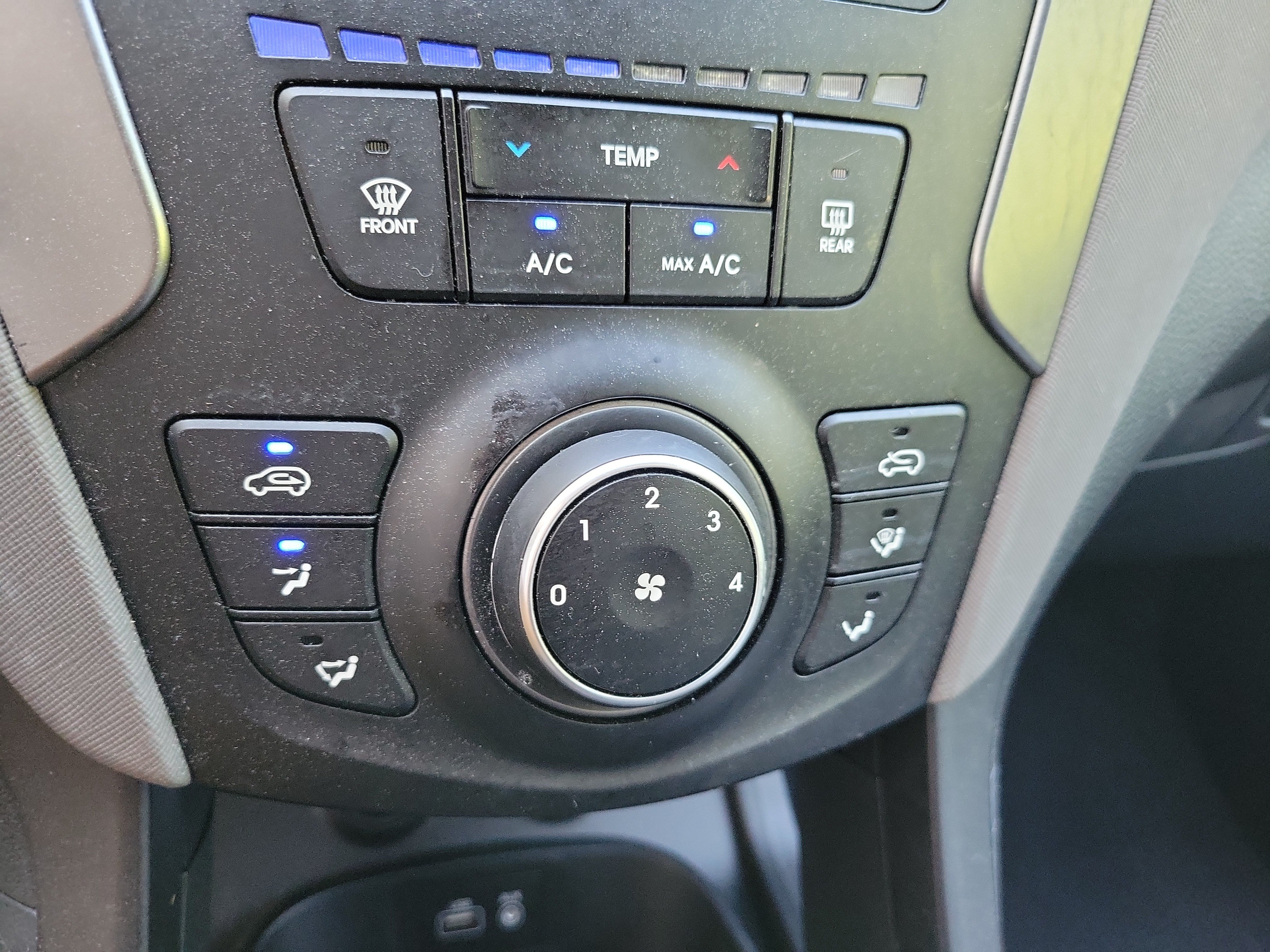 Used 2018 Hyundai Santa Fe Sport AWD/4WD image 18
