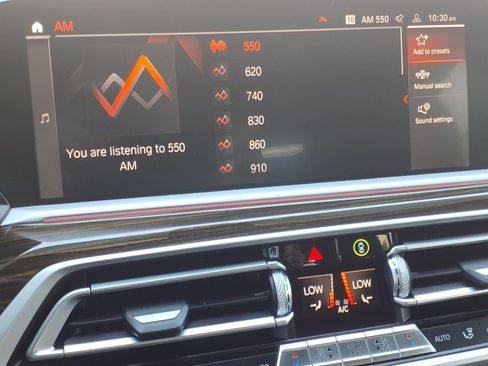 Used 2021 BMW X7 xDrive40i w/ M Sport Package AWD/4WD image 27