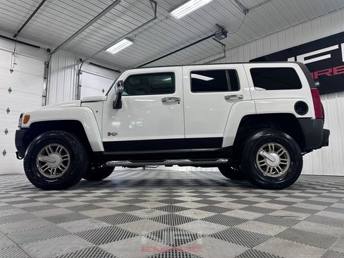 Used 2006 HUMMER H3 image 11