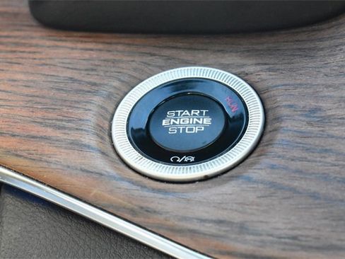 Used 2021 Jeep Grand Cherokee L Summit w/ Luxury Tech Group V image 37