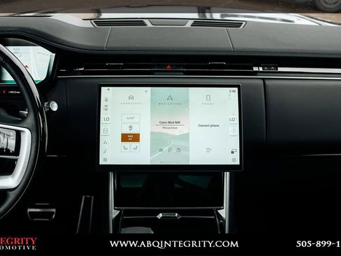 Used 2025 Land Rover Range Rover Long Wheelbase SE AWD/4WD image 21