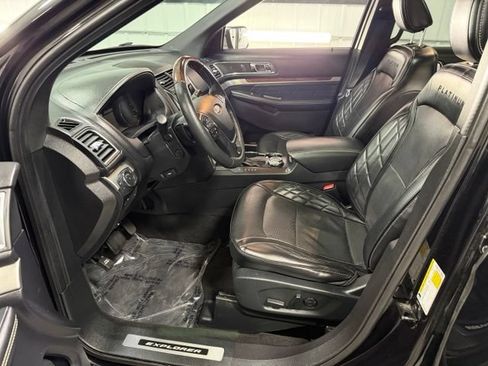 Used 2019 Ford Explorer Platinum AWD/4WD image 13