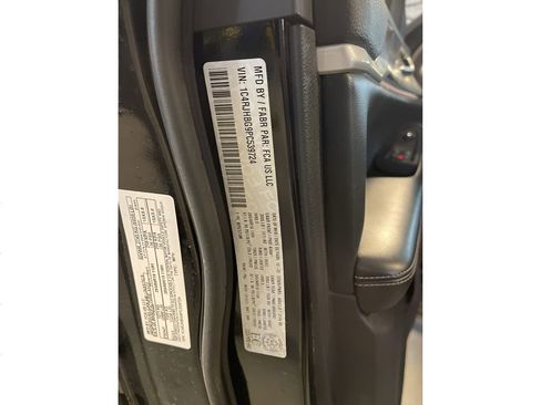 Used 2023 Jeep Grand Cherokee Limited image 39