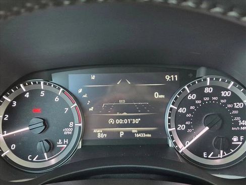 Used 2024 Toyota Highlander XLE FWD image 9