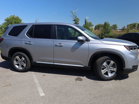 New 2025 Honda Pilot EX-L image 7