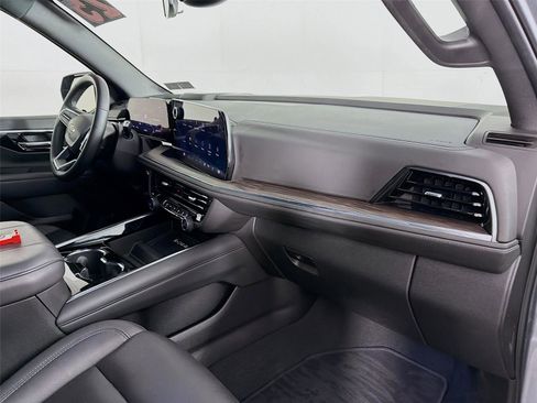 Used 2025 Chevrolet Tahoe LT image 30