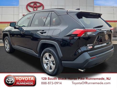 Certified 2025 Toyota RAV4 XLE FWD image 4