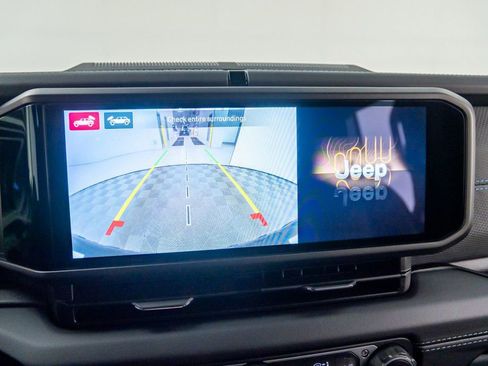 Used 2024 Jeep Wrangler Unlimited Rubicon 4xe image 23