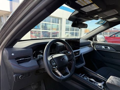 Used 2025 Ford Explorer ST-Line image 6