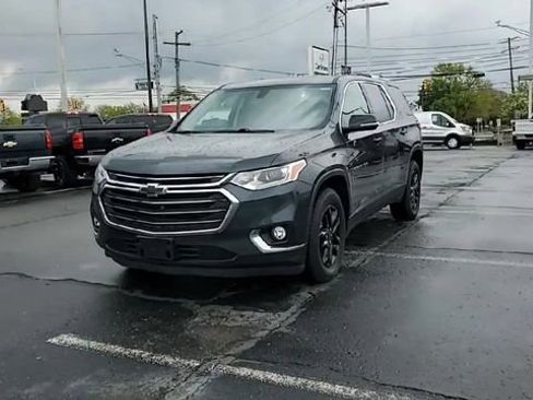 Certified 2018 Chevrolet Traverse LT AWD/4WD image 2