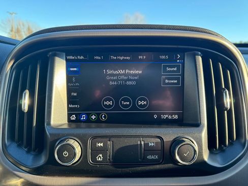 Used 2022 GMC Canyon AT4 w/ Trailering Package image 16