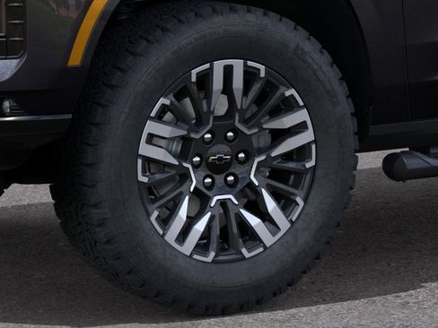 New 2026 Chevrolet Tahoe Z71 w/ Z71 Off-Road Package AWD/4WD image 9