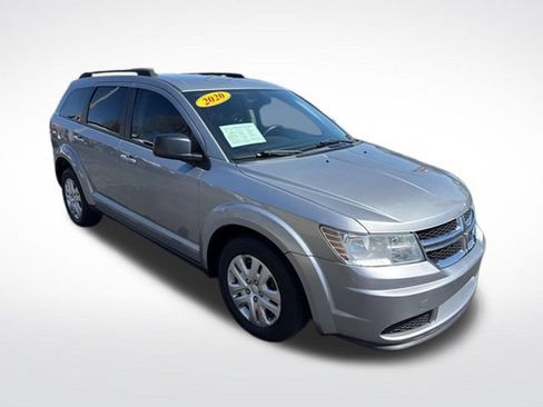 Used 2020 Dodge Journey SE FWD image 1