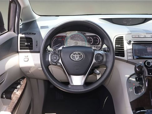 Used 2015 Toyota Venza LE AWD/4WD image 15