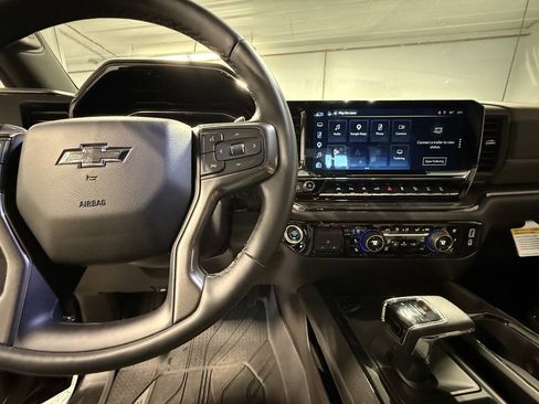 Used 2025 Chevrolet Silverado 1500 ZR2 w/ Technology Package AWD/4WD image 14