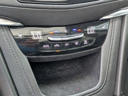 Used 2019 Cadillac XT5 Luxury image 28