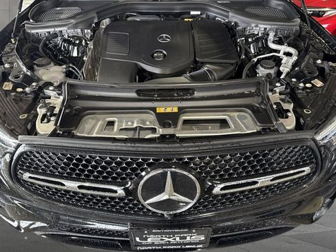Used 2025 Mercedes-Benz GLC 300 image 24