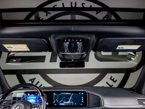 Used 2022 Mercedes-Benz Maybach GLS 600 4MATIC image 9