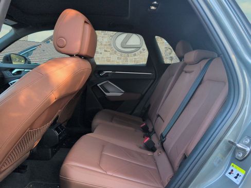 Used 2020 Audi Q3 2.0T Premium Plus image 7