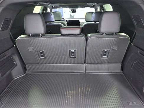 New 2026 Chevrolet Traverse RS w/ LPO, Floor Liner Package image 18