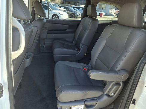 Used 2015 Honda Odyssey EX-L image 11