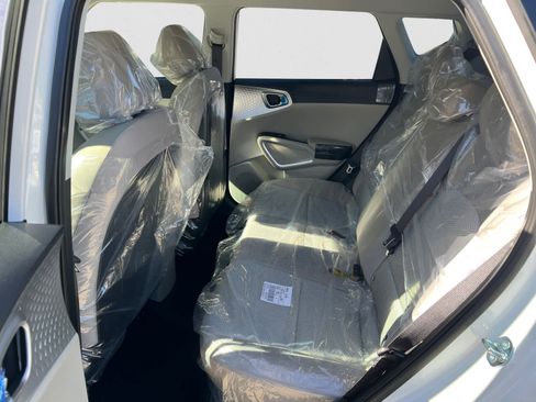New 2025 Kia Soul LX image 11